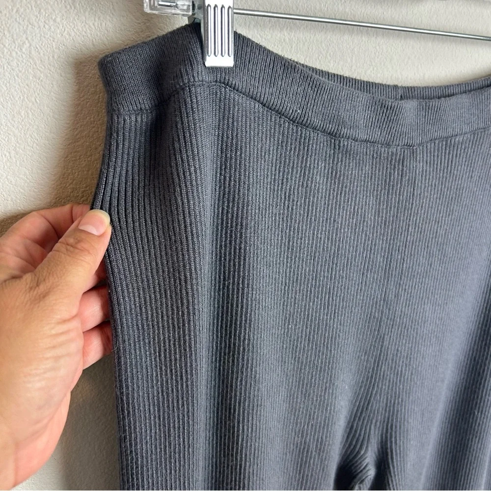 MESHKI Gray Ribbed Flare thick knit pants size: XXXL - Picture 3 of 8